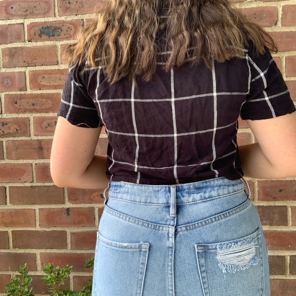 Cropped Shirt - Picture 2 of 2